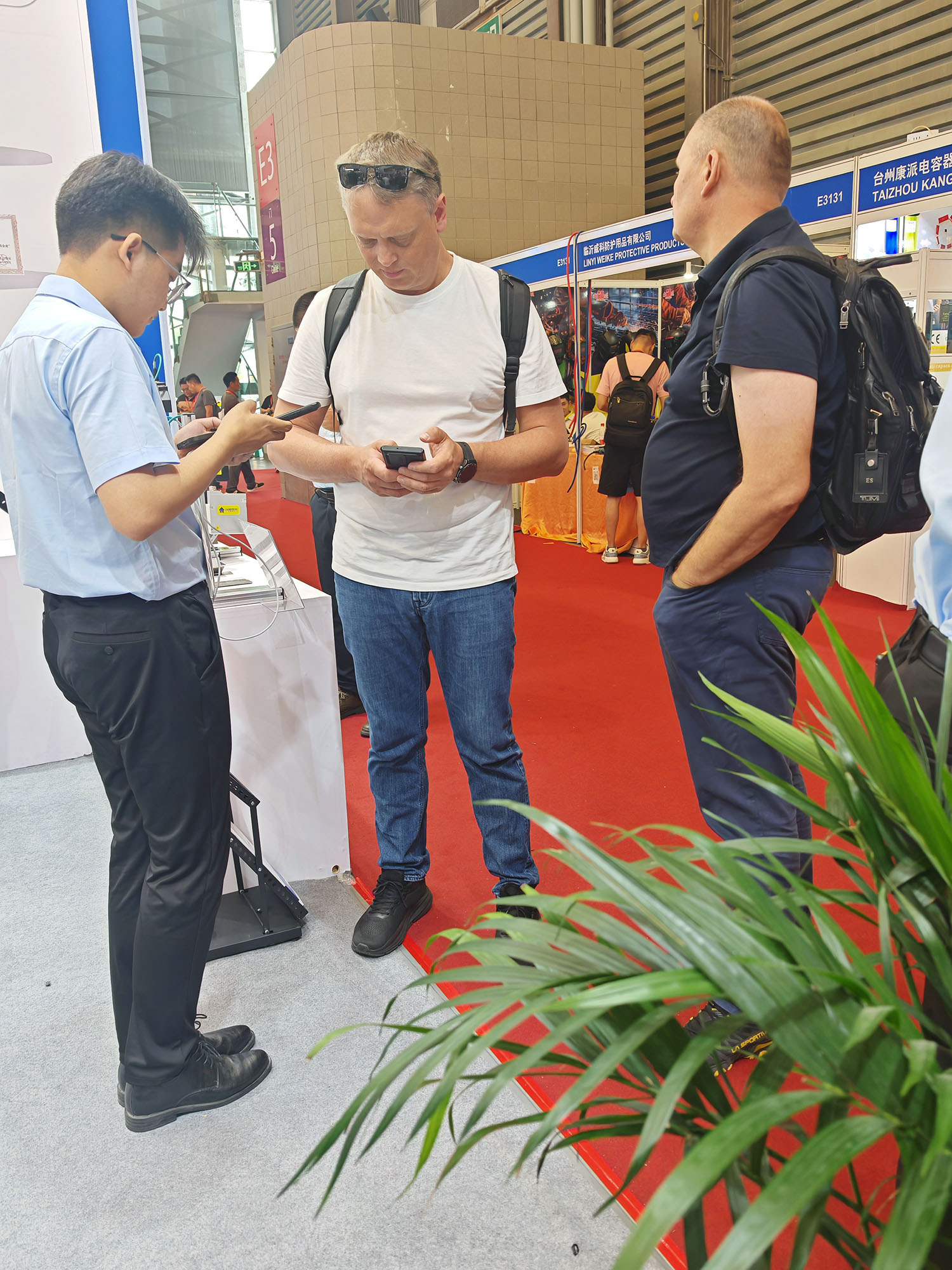 創(chuàng)想智控亮相第28屆北京·埃森焊接展，免示教與零前置焊縫跟蹤技術(shù)引爆現(xiàn)場(chǎng)關(guān)注